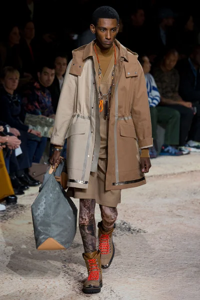 Look 22